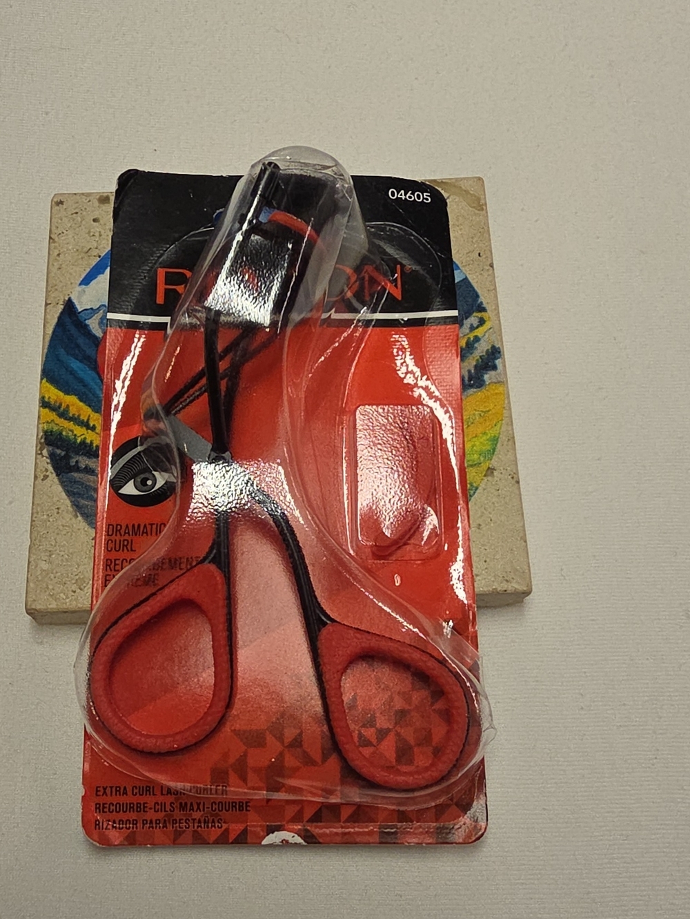 Revlon Black and Red Lash Curler - 04605